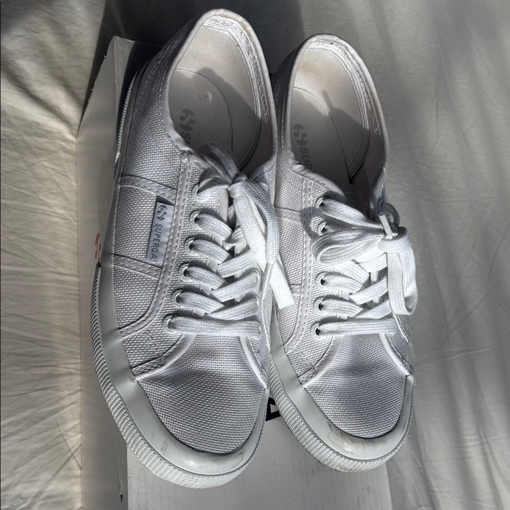Superga White Sneakers. Women’s Size 8. Worn Once